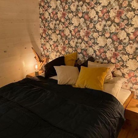 Gemuetliches Holzhaus Am See Warin Zewnętrze zdjęcie